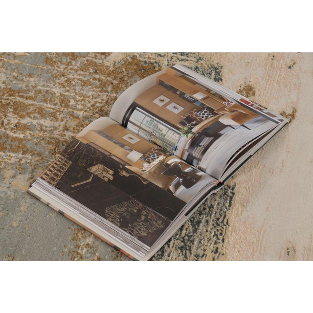 Gray Rug & Kilim’s Modern Rug, Silver-Gray and Gold in Bold Abstract Pattern For Sale - Image 8 of 10