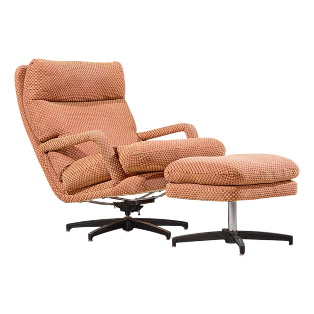 Milo Baughman for Directional Mid Century Swivel Lounge Chair With Ottoman For Sale