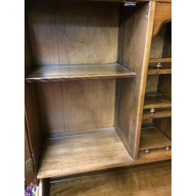 Vintage Maple Hutch China Hutch, Temple Stuart Furniture