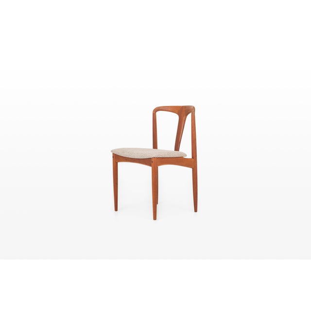 Uldum Møbelfabrik Juliane Dining Chairs by Johannes Andersen for Uldum Mobelfabrik, 1960s, Set of 8 For Sale - Image 4 of 10