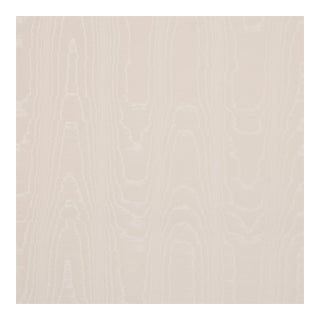 Sample - Schumacher Washington Moiré Fabric In Ivory For Sale