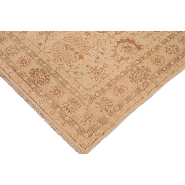 Shabby Chic Ziegler Beige Rust Hand-Knotted Wool Rug - 8'8'' X 11'8'' For Sale In New York - Image 6 of 8