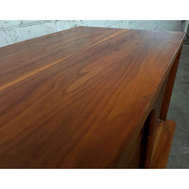 1960s Walnut Original Mid Century Modern Tall Dresser Highboy For Sale - Image 9 of 13