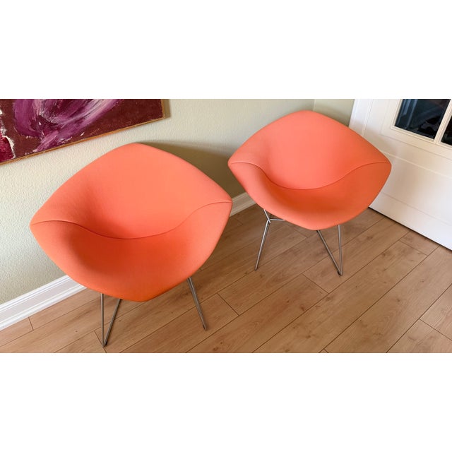 421 Diamond Chairs in Silver Chrome and Peachy Orange Upholstery by Harry Bertoia for Knoll, 1990s, Set of 2 For Sale - Image 6 of 15