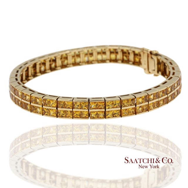 18K Yellow Gold 12.5 Ct Natural Yellow Sapphire Bracelet Metal Type: 18k Yellow Gold Total Item Weight: 28.6 Grams Length:...