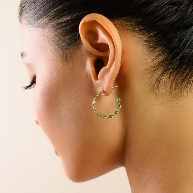 Green 4.2 Carat Emerald Oval Chic Hoop Earrings in 18k Solid Gold for Women- A Pair For Sale - Image 8 of 11