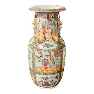 Large Rose Medallion Porcelain Vase, 19th Century For Sale