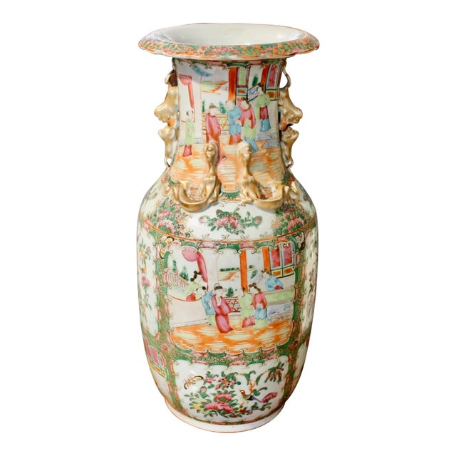 Large Rose Medallion Porcelain Vase, 19th Century For Sale
