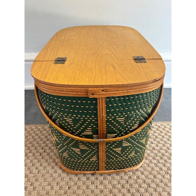 Mid 20th Century Hawkeye Green and Tan Woven Picnic Hamper by Burlington Basket Co. For Sale - Image 11 of 13