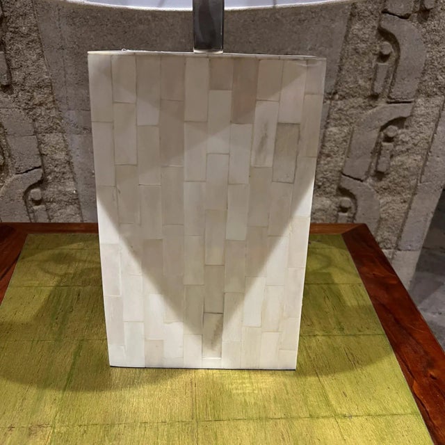 1970s Hollywood Regency Table Lamp by Enrique Garcel, Tessellated Bone, Colombia For Sale - Image 5 of 10
