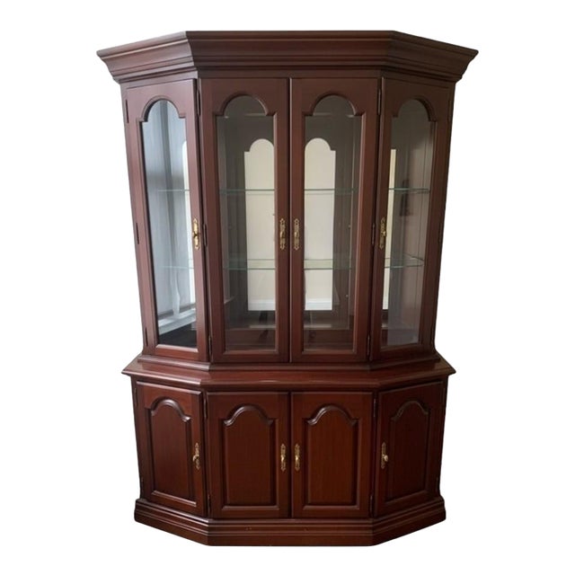Late 20th Century Broyhill Cherry China Cabinet-Lighted Mirrored Curio Hutch-2 Piece-Display-Glass For Sale