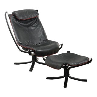 Set of Viking Armchair and Ottoman in Leather from Poltrona Frau, Italy, 1980s For Sale