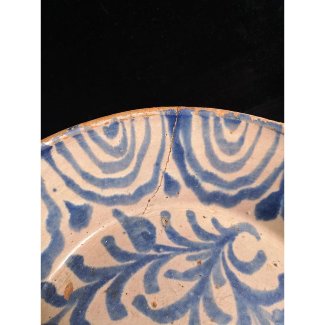 Blue Spanish Folk Art Ceramic Fajalauza Bowl, 1850s For Sale - Image 8 of 13