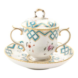 Antique 18th Century William Duesbury Chelsea Derby Porcelain Caudle or Chocolate Cup, Cover & Saucer Circa 1770 For Sale