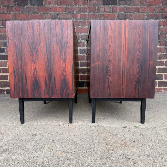 Pair of Jack Cartwright for Founders Rosewood Three Drawer Chests For Sale - Image 9 of 12