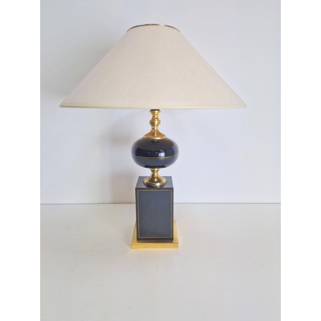 1970s Vintage Regency Brass Table Lamp from Le Dauphin, 1970s For Sale - Image 5 of 6