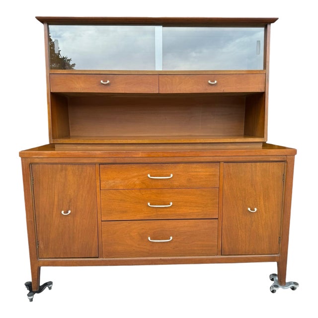 Mid 20th Century Broyhill Hutch From the Premier Collection For Sale