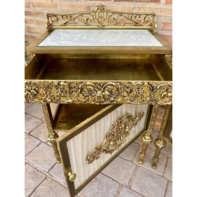 19th Century French Bronze Vitrine Nightstands with Glass Doors and Brass Drawers, Set of 2 For Sale - Image 14 of 18