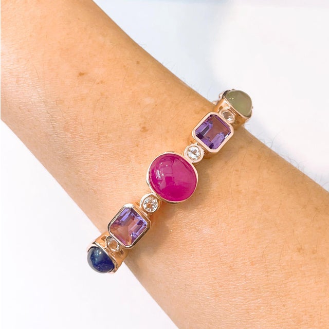 Bochic “Capri” Vintage Ruby, Amethyst & Sapphire Bangle - 18K Gold & silver For Sale - Image 16 of 18