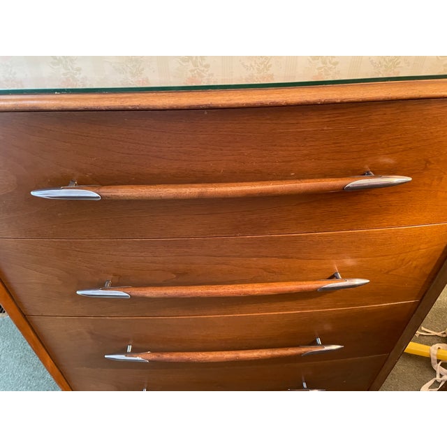 Mid-Century Modern Midcentury Walnut High Boy by T. H. Robsjohn-Gibbings for Widdicomb For Sale - Image 3 of 4