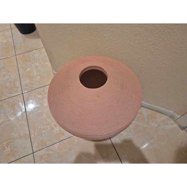 Post-Modern Corrugated Paper Vase by Flute Chicago, Designed by Gregory Van Pe For Sale In Palm Springs - Image 6 of 10