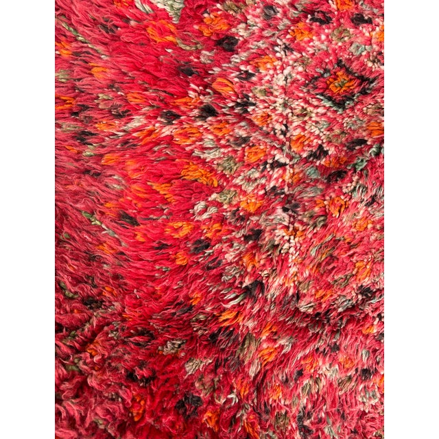 Mid-Century Modern Vintage Moroccan Beni M'Guild Berber Rug – Handwoven Wool Carpet – Deep Red Tribal Design For Sale - Image 3 of 10