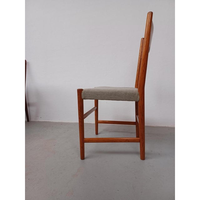 1940s Danish City Hall Oak Dining Chair by Hans J. Wegner, 1940s For Sale - Image 5 of 12