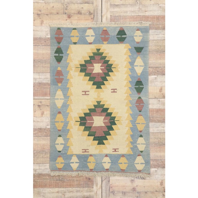 Sand Vintage Persian Shiraz Kilim Rug, 03'10 X 05'09 For Sale - Image 8 of 9