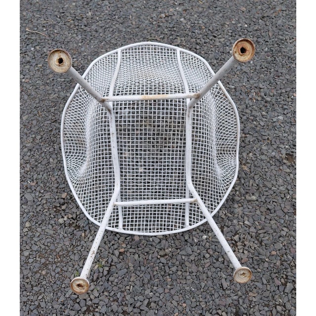 1950s Woodard Sculptura Arm Chairs a Pair Unmarked For Sale In New York - Image 6 of 9