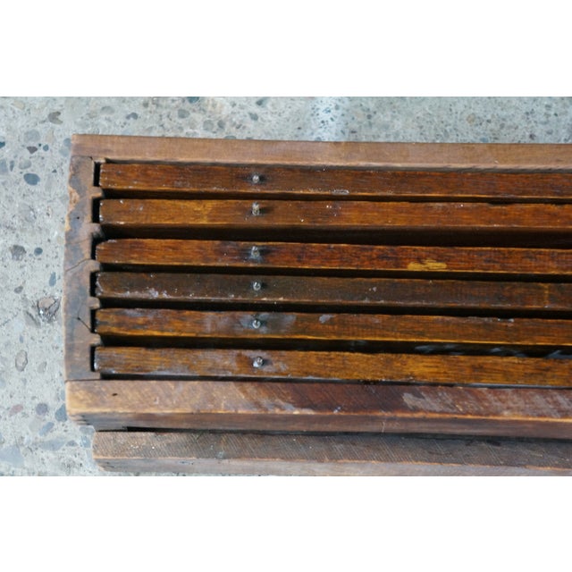 Antique American Classical Victorian Scrolled Oak Round Extendable Dining Table For Sale - Image 16 of 18