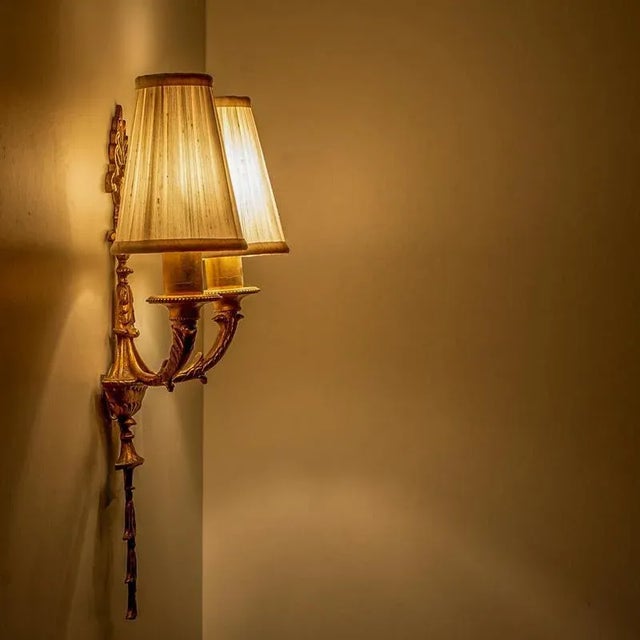 Metal French Louis XVI Wall Sconces in Bronze, 1920s, Set of 2 For Sale - Image 7 of 13