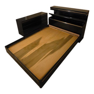 Vintage Broyhill Premier Collection 2-Piece Queen Bedroom Set For Sale