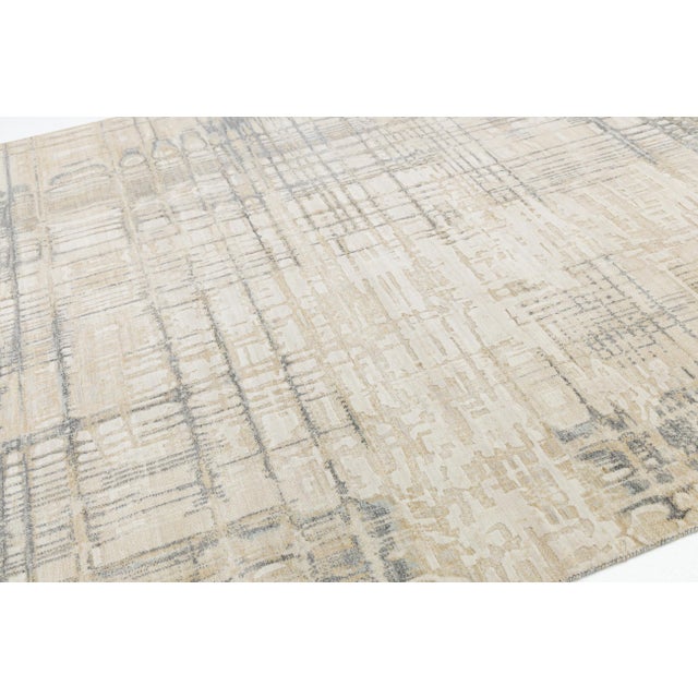 Modern Abstract Gridded Hand-Loomed Rug – Sand & Slate Gray Wool/Nylon Blend For Sale - Image 10 of 10