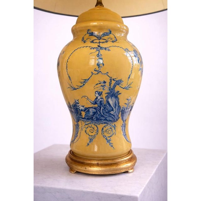 Italian Yellow Glazed Porcelain Table Lamp with Blue Rococo Motif, 1950s For Sale - Image 9 of 10