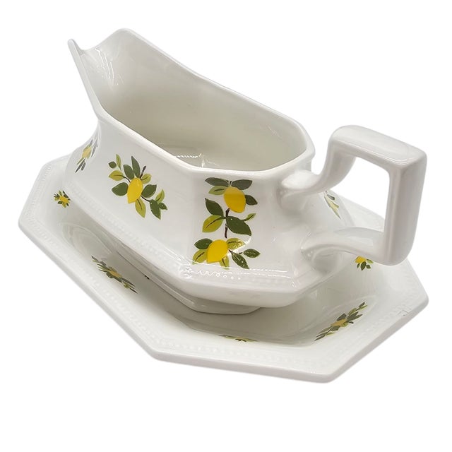 Johnson Brothers Heritage English Ironstone Gravy Boat With Underplate – Lemon Tree by Johnson Bros For Sale - Image 4 of 11