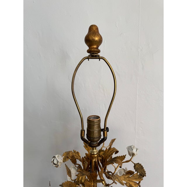 Metal Vintage Gilt Metal Floral Lantern Table Lamp – Hollywood Regency French Style For Sale - Image 7 of 11