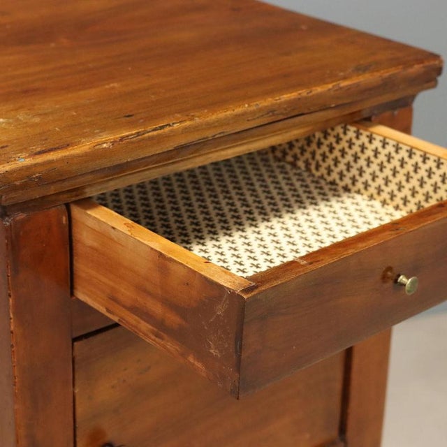Italian Directoire Nightstand in Walnut, 1800s For Sale - Image 5 of 10