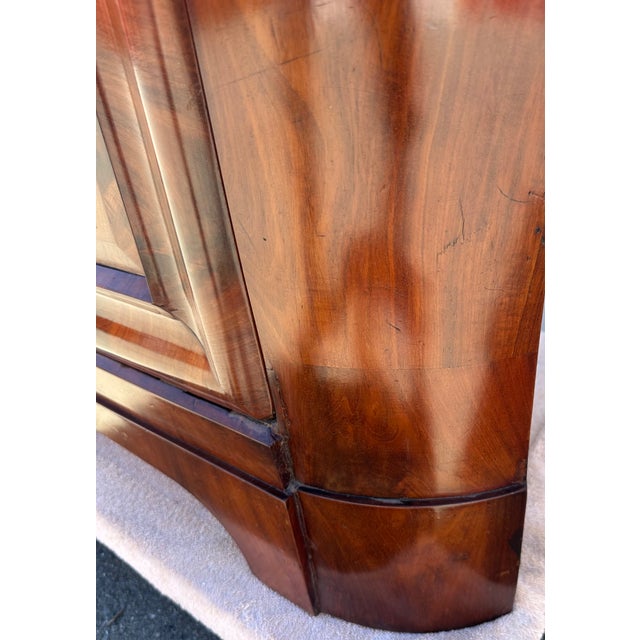 Wood Mid 18th Century Biedermeier Flamed Mahogany Corner Cabinet, Denmark For Sale - Image 7 of 18
