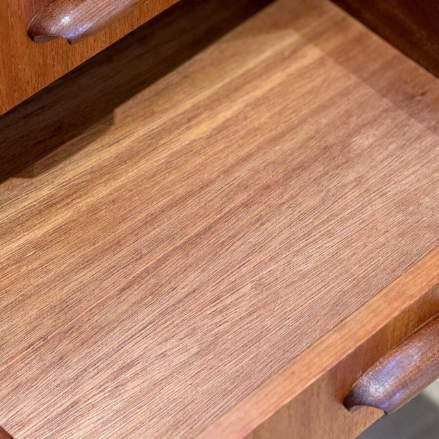 Brasilia Sideboard in Teak by Victor Wilkins for G-Plan, 1960s For Sale - Image 9 of 17