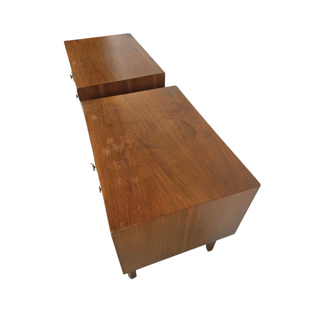 American of Martinsville Mid-Century Modern Two-Drawer Nightstands, Pair For Sale - Image 12 of 18