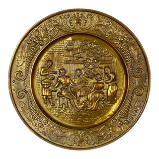 Pair of Vintage English Embossed Brass Plates - Colonial Tavern Scene For Sale