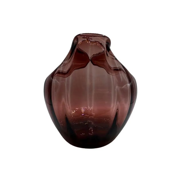 1960s Vintage 1960s Amethyst Purple Pinched Hand Blown Vase. For Sale - Image 5 of 10