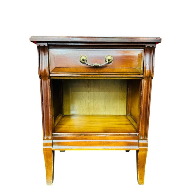 French Vintage French Regency Louis XVI Style Mahogany and Brass Nightstands- Pair of Two For Sale - Image 3 of 10