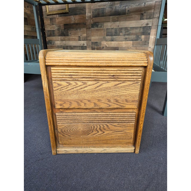 Arbek Vintage Oak Nightstands / End Tables – Dovetail Drawers – Matching Pair For Sale In Palm Springs - Image 6 of 6
