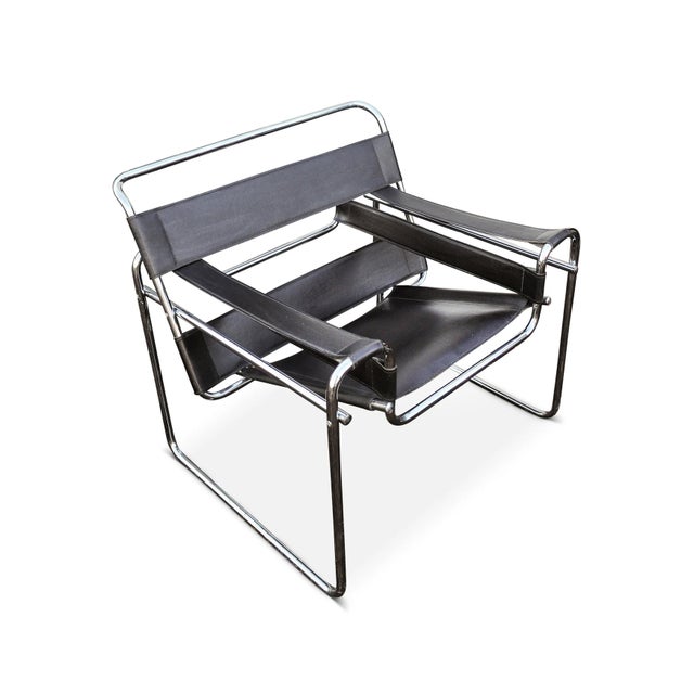 Wassily B3 Armchair in Chrome and Black Leather by Marcel Breuer For Sale - Image 6 of 6