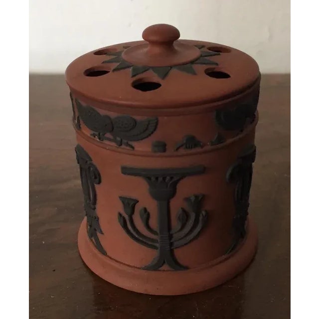 Wedgwood 1810 English Regency Wedgwood Egyptian Revival Rosso Antico Quill Pen Holder for Inkwell For Sale - Image 4 of 11