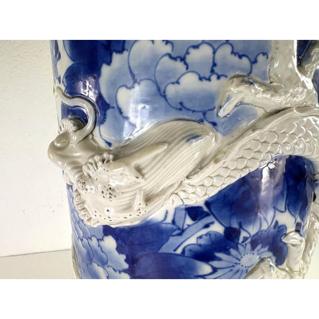 Blue Early 20th Century Hand Painted Chinese Export Umbrella Stand For Sale - Image 8 of 12