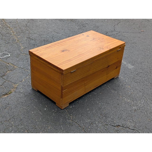 Vintage Cedar Blanket Chest For Sale - Image 4 of 9