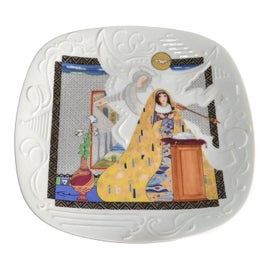 Example of Porcelaine de Paris Wall Accents