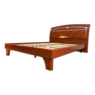 1990s Beautiful Modern Lacquered Cherry Platform Bed With Storage Headboard For Sale